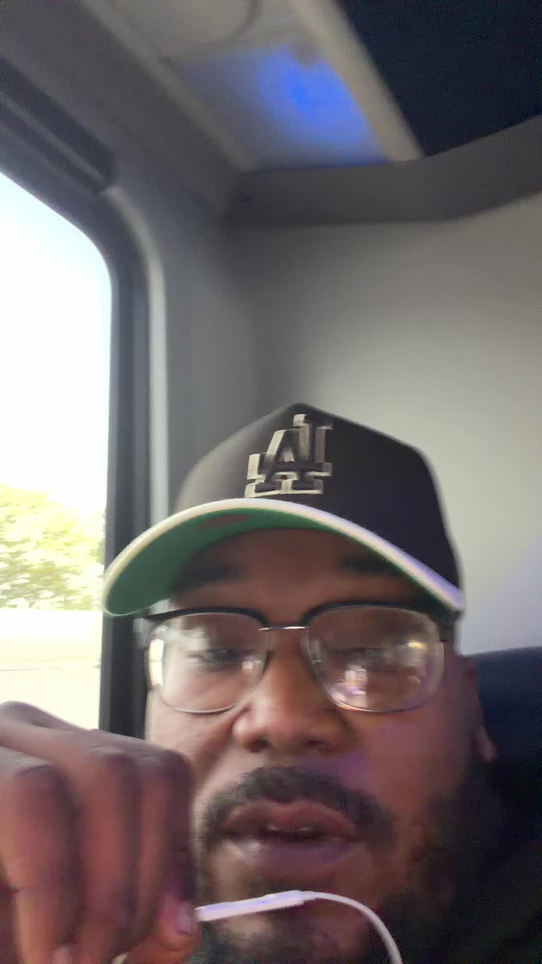 @whoiskingtrivv