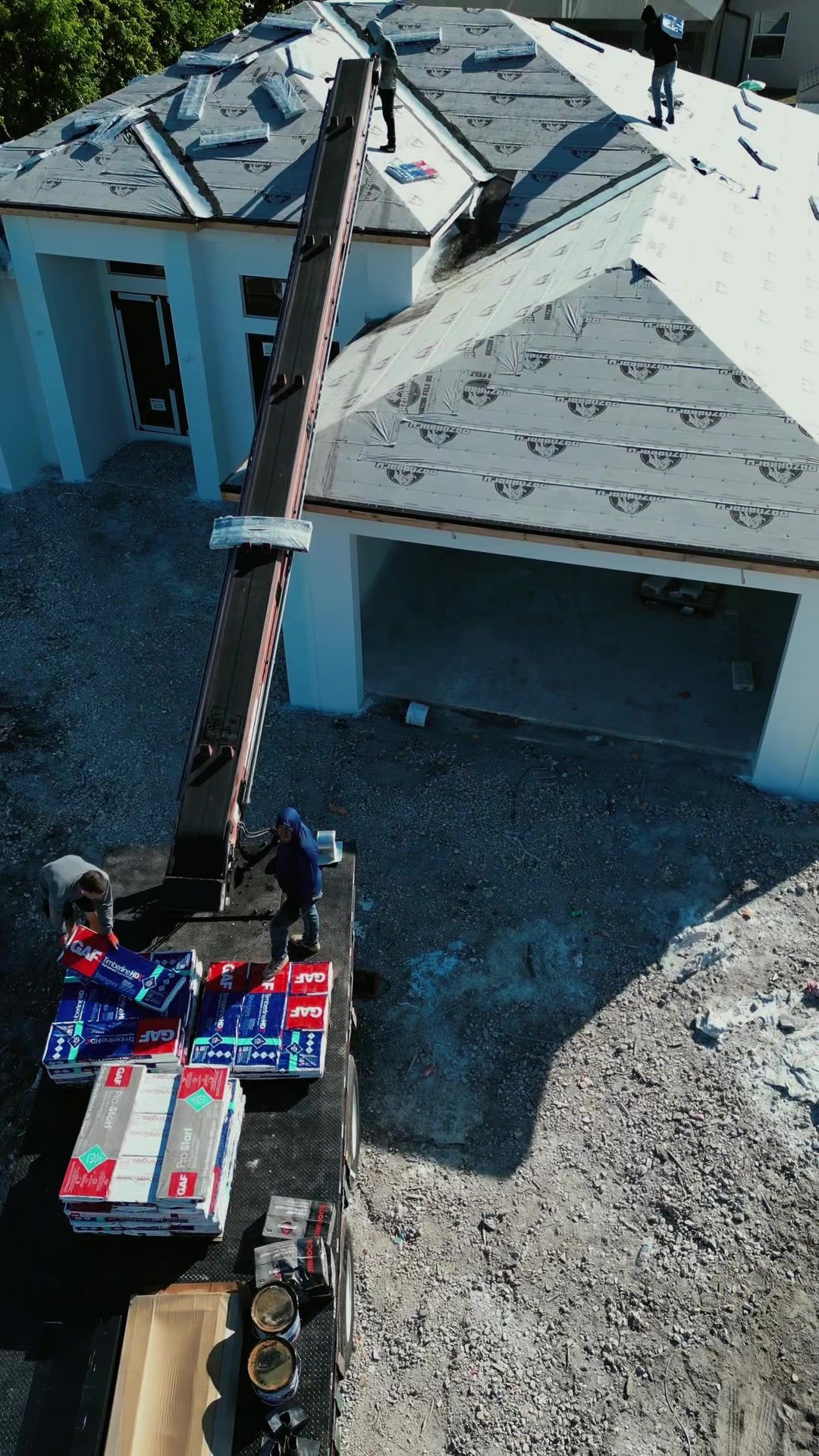 @Hustle Roofing