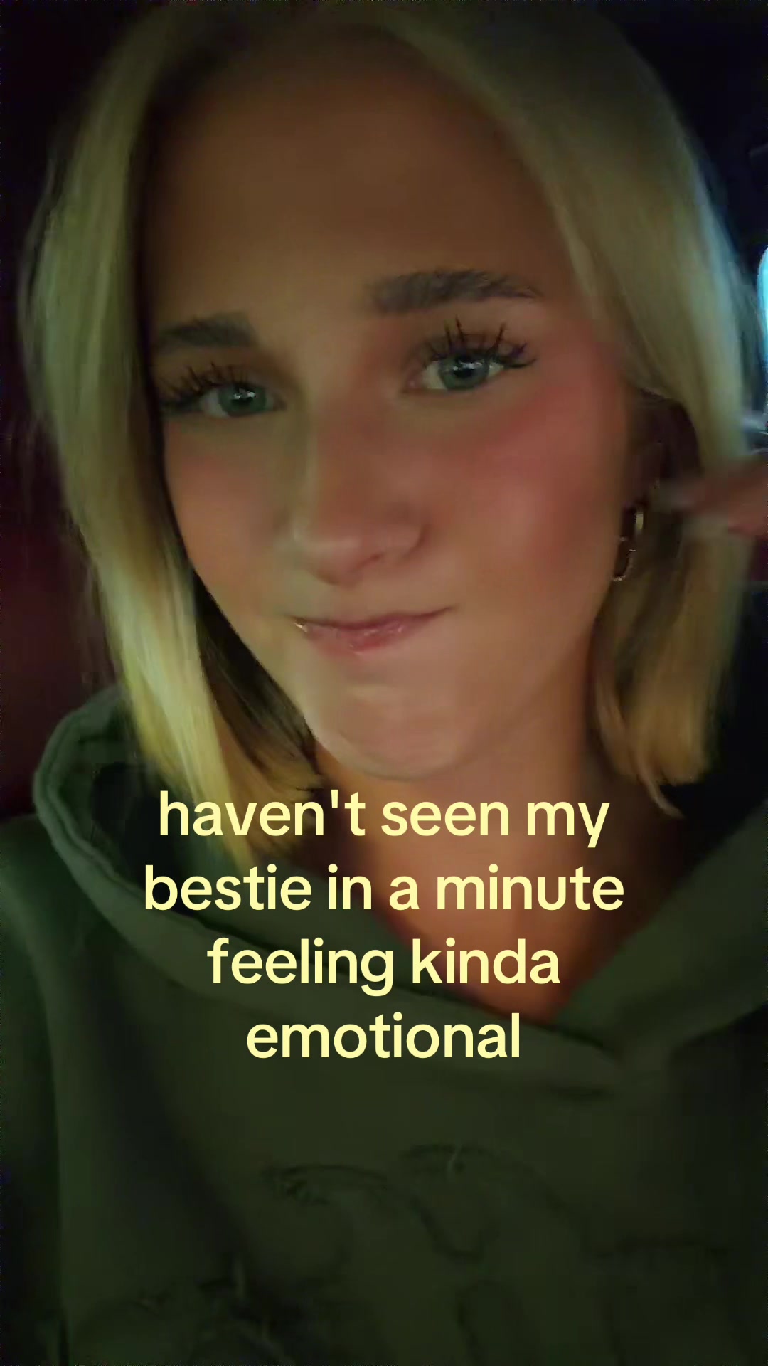@theelliebarker