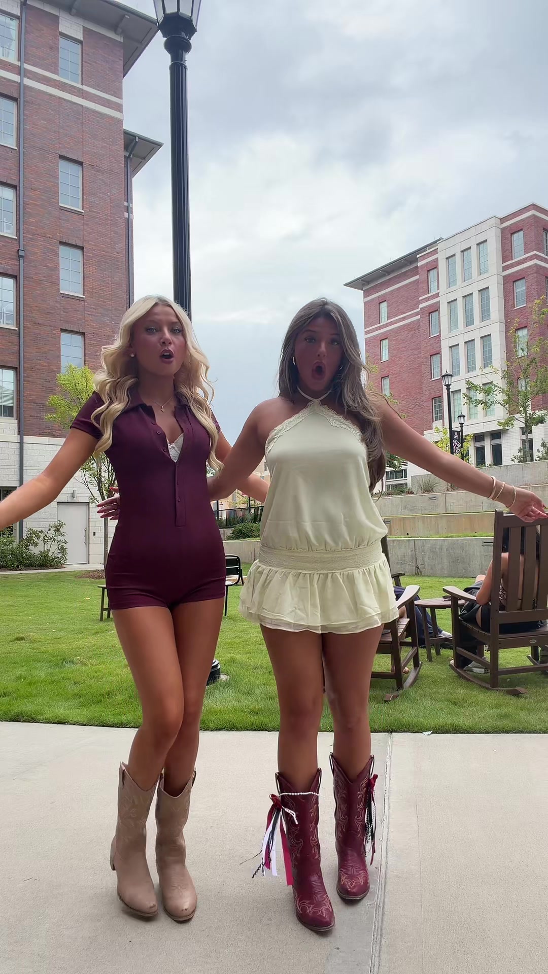 @ellie🛍️☀️💗👙