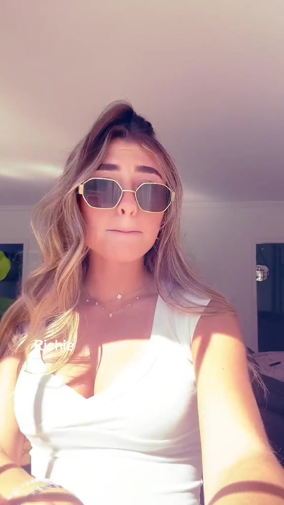 @supersecretprivbemyfriend