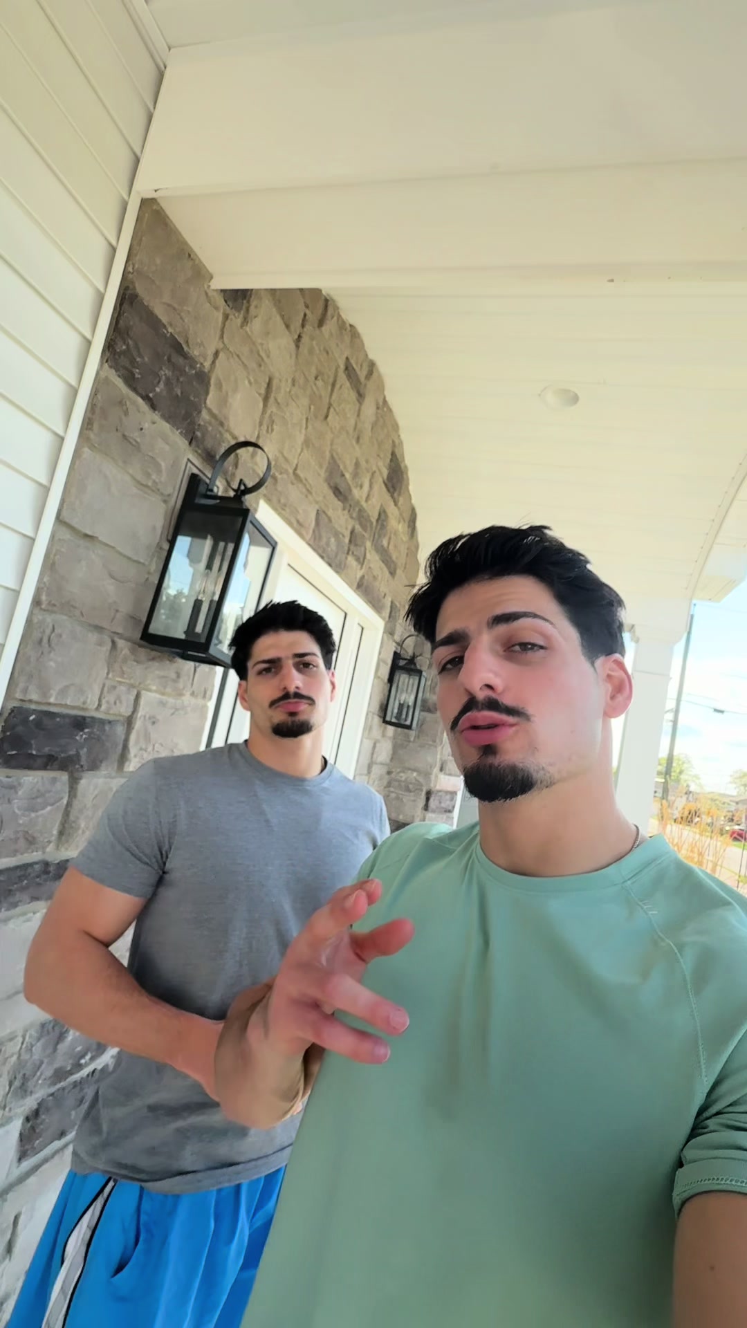 @Motta Twins
