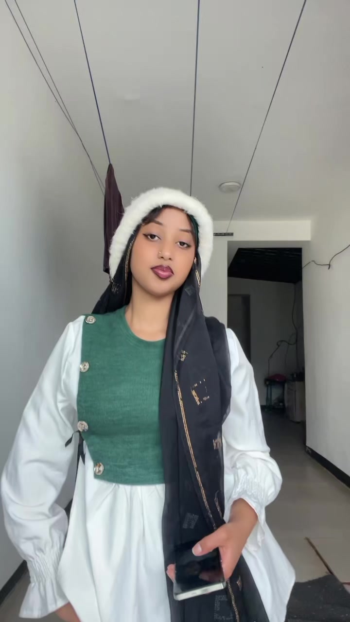 @𝕤𝕦 🌳🌸