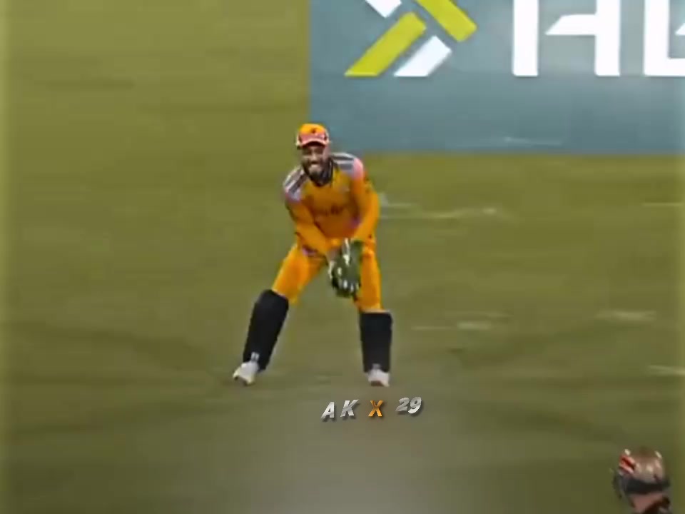 @K h u b a I b X 29