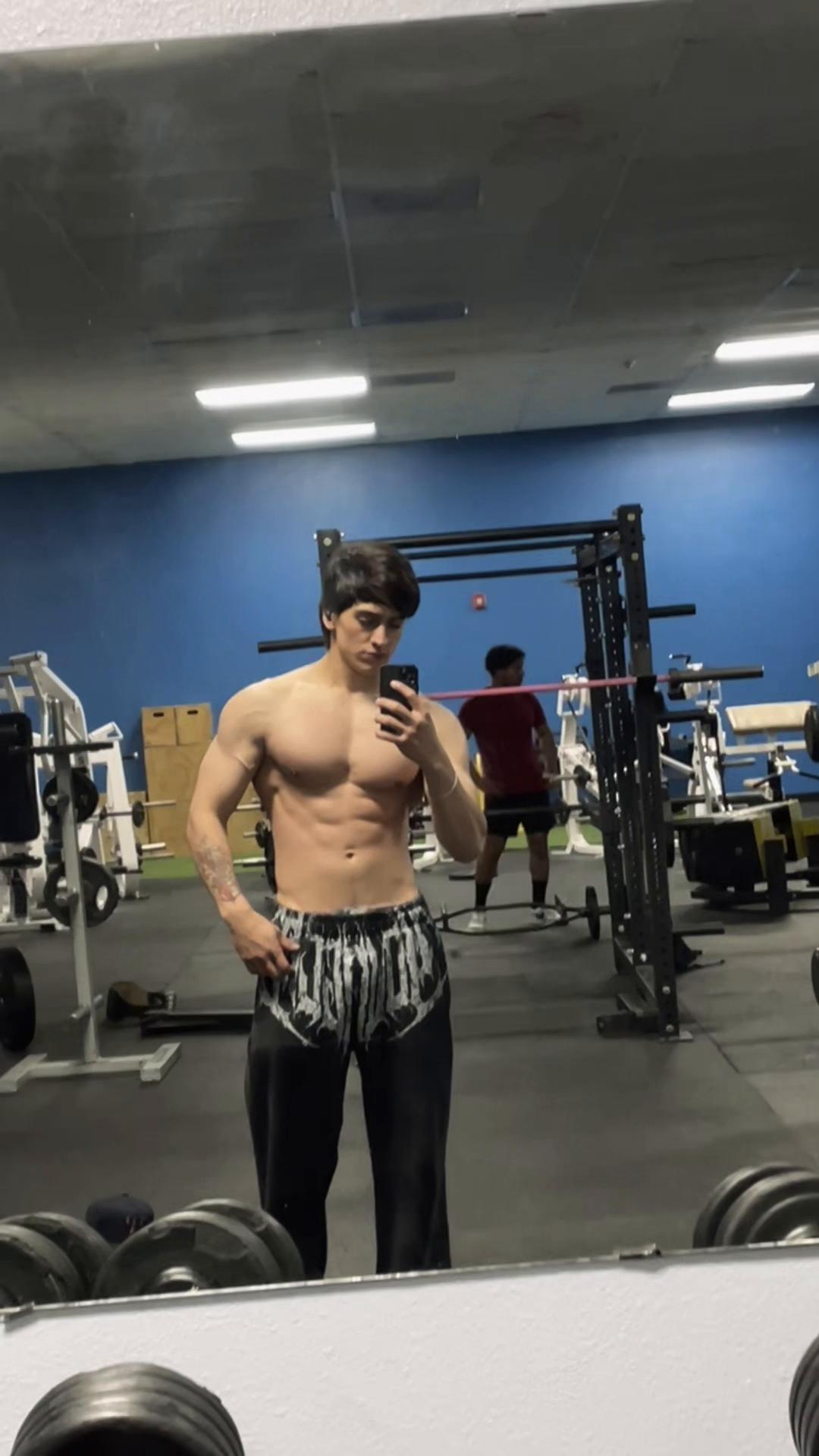 @iivann11