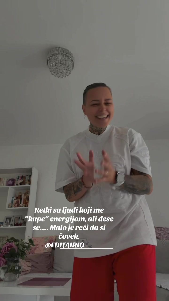 @LIKEAFENIXX