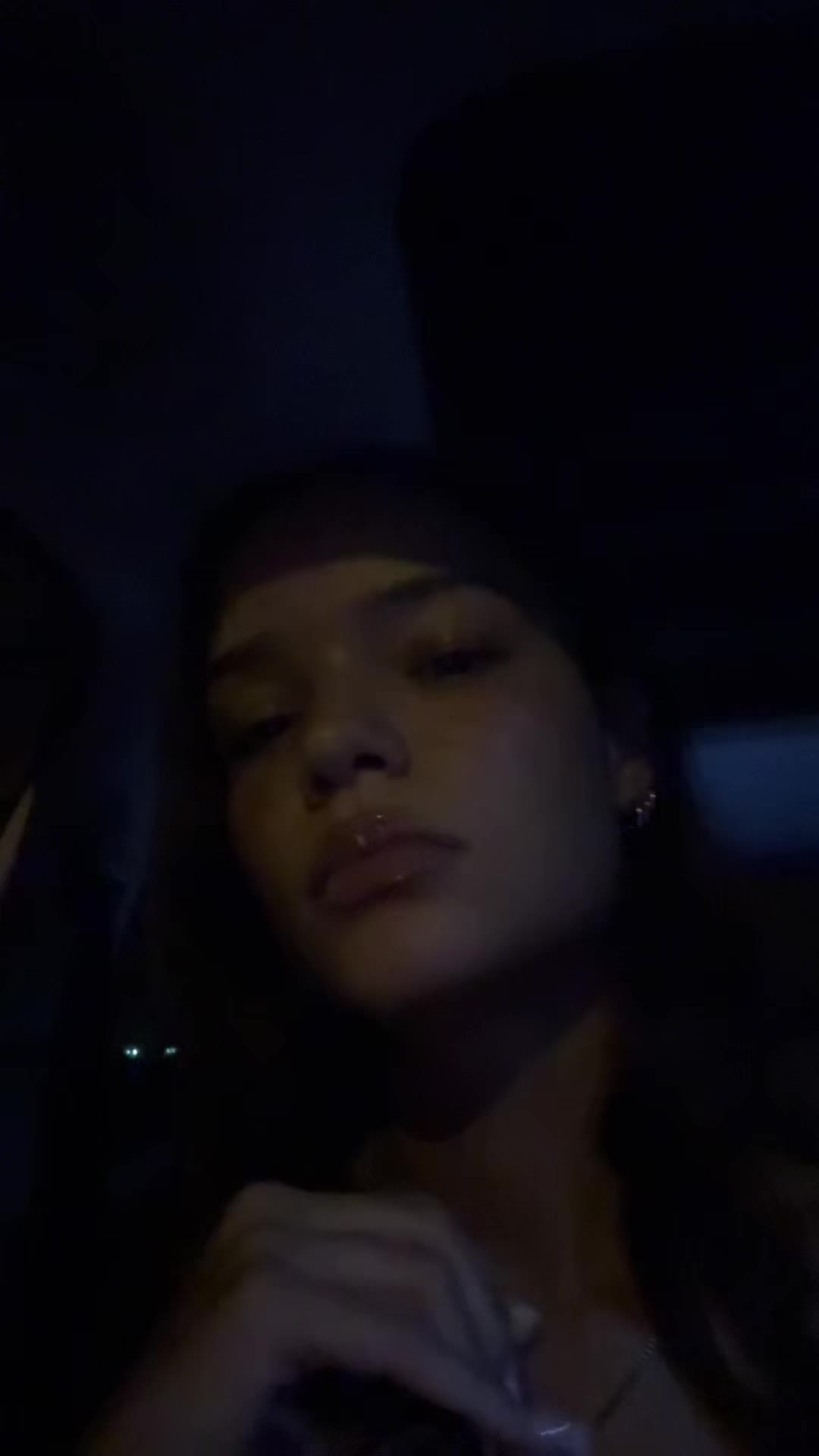 @modelazrajones