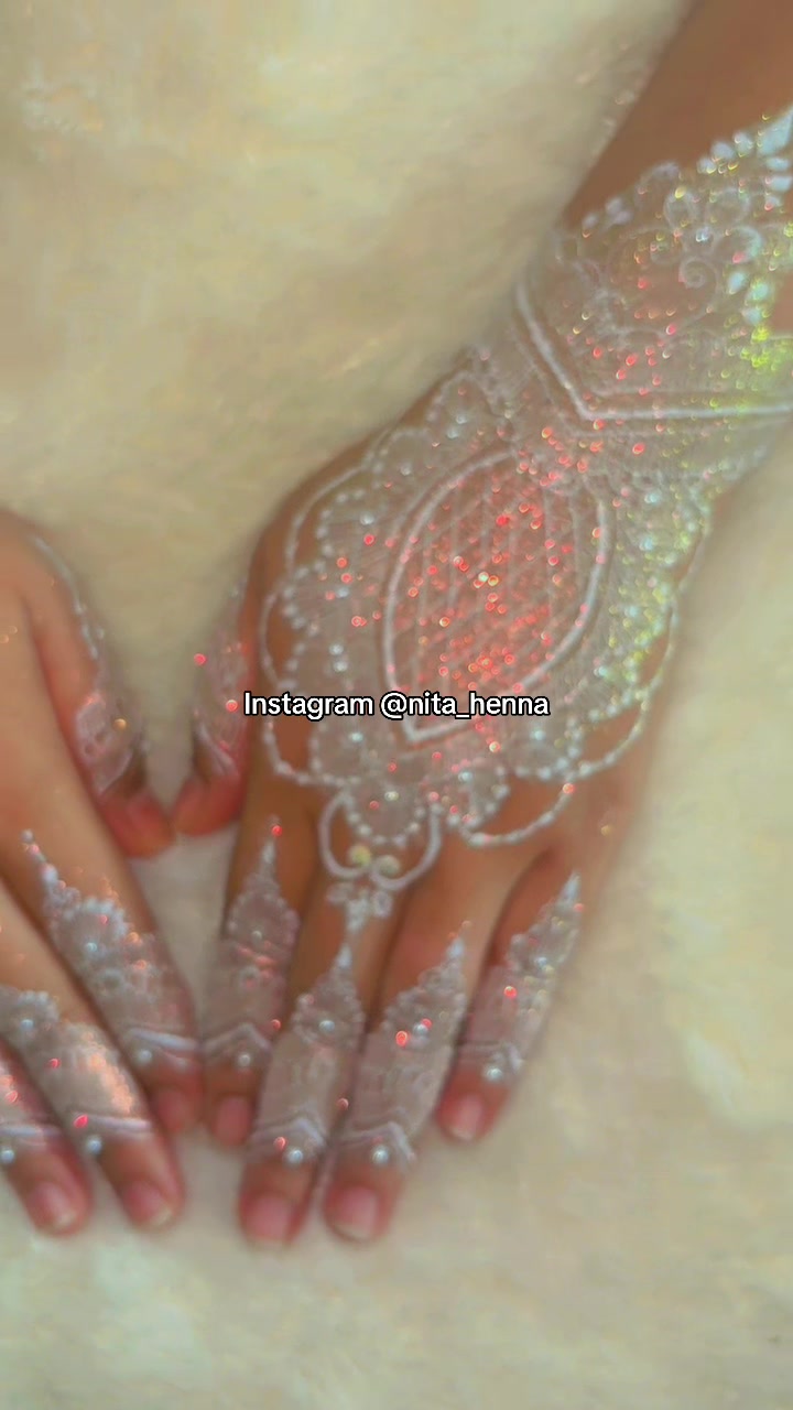 @Instagram nita_henna