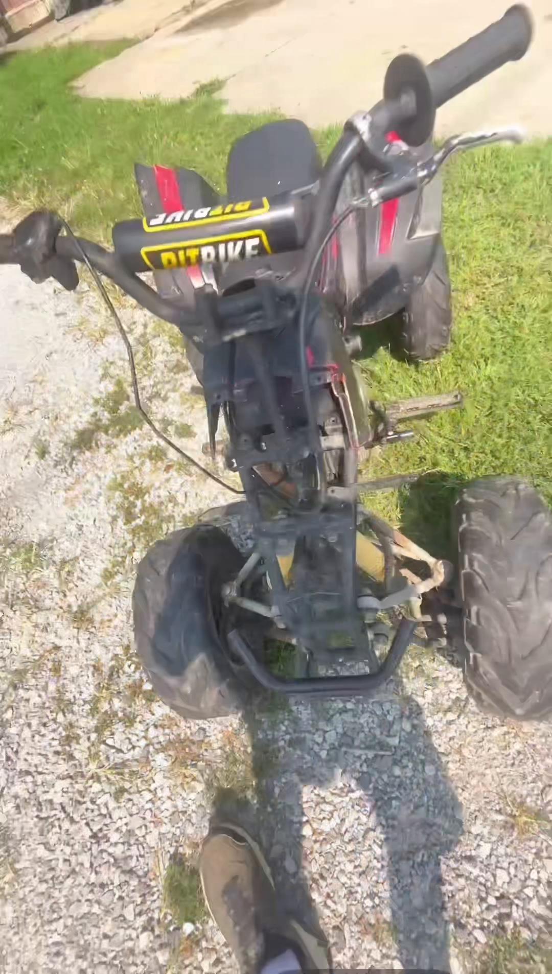 @Lil 125 four wheeler