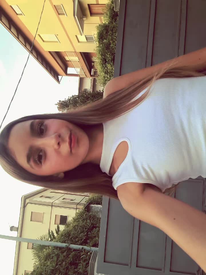 @Melly🌟