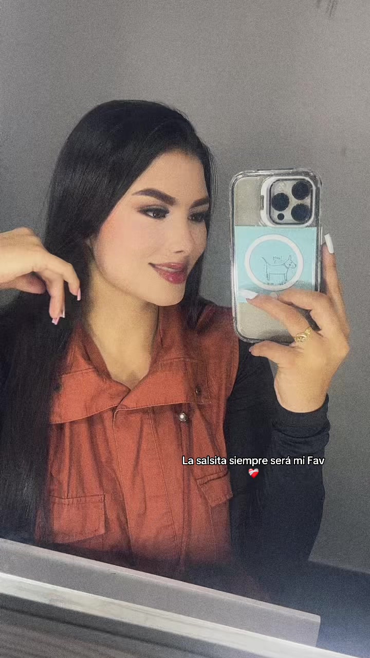 @𝑹𝒐𝒙𝒂𝒏𝒂💋