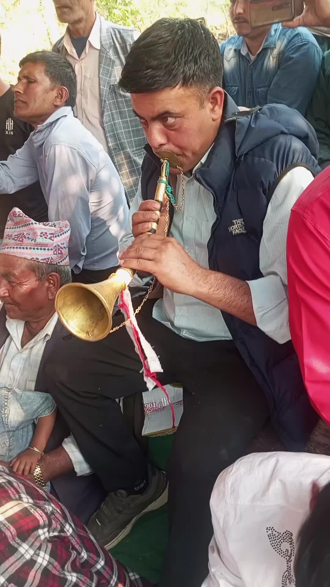@शहरमा केही नभाकाे मान्छे