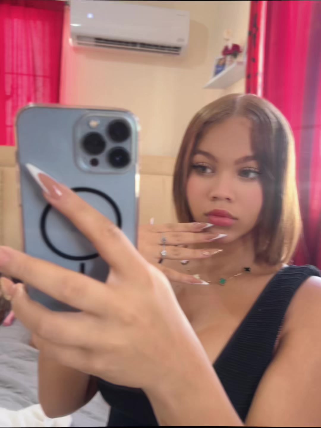 @blonde