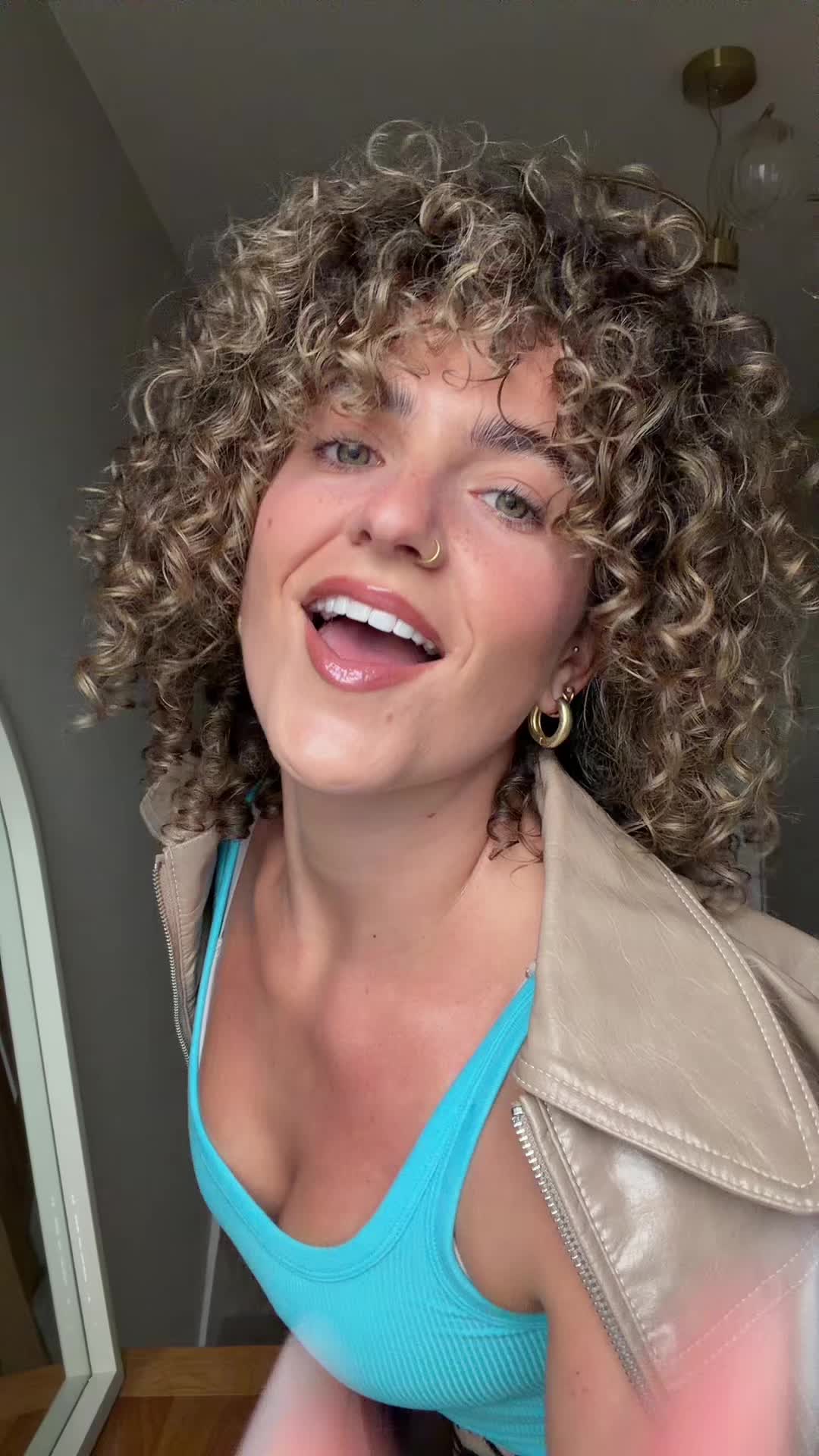 @elbuckles