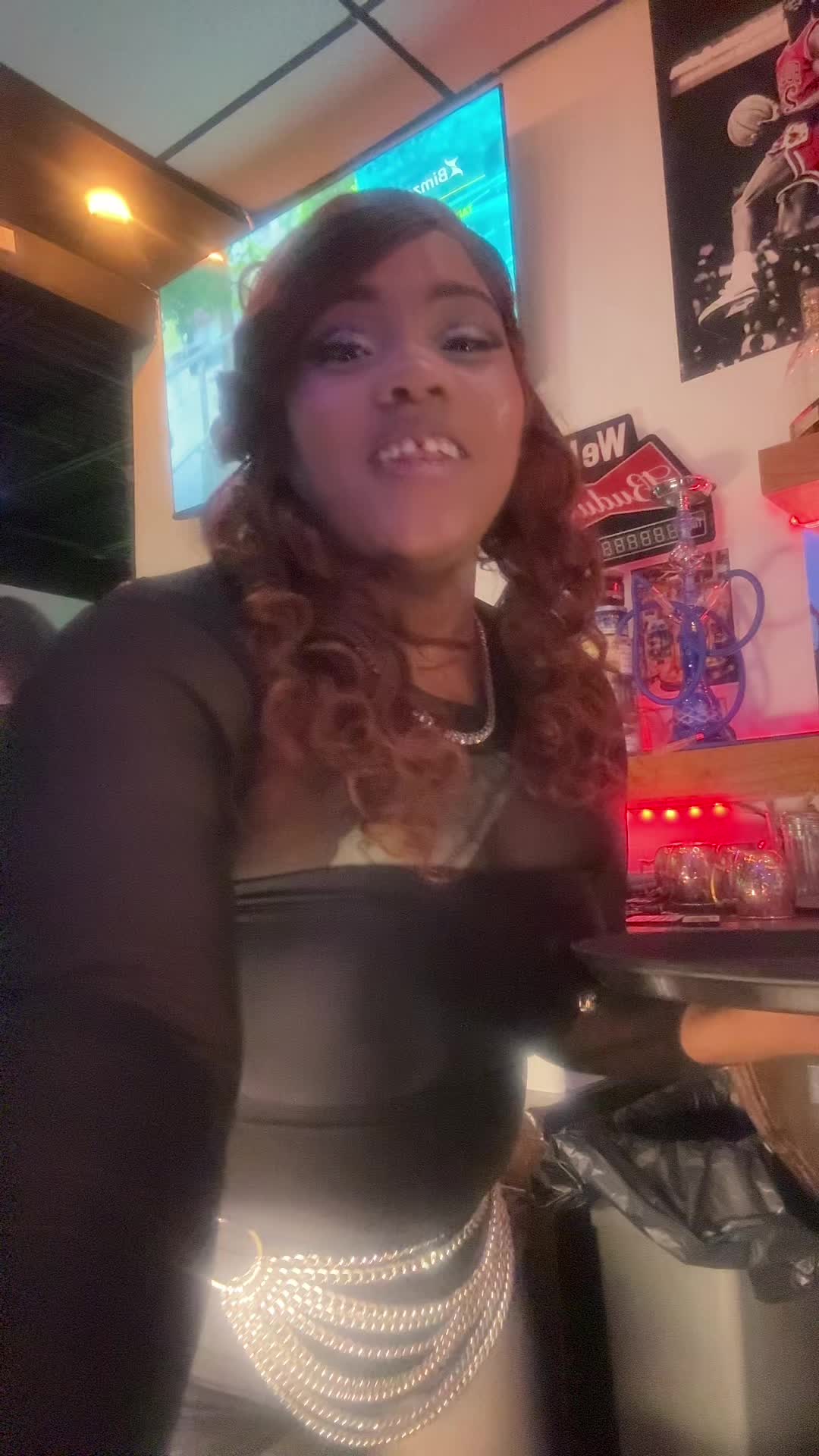 @Bella