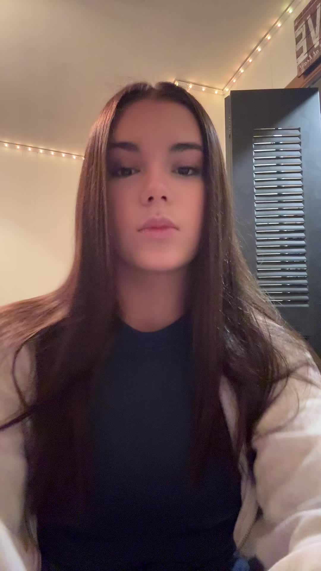 @???