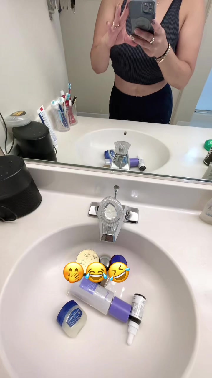 @Alba Acosta