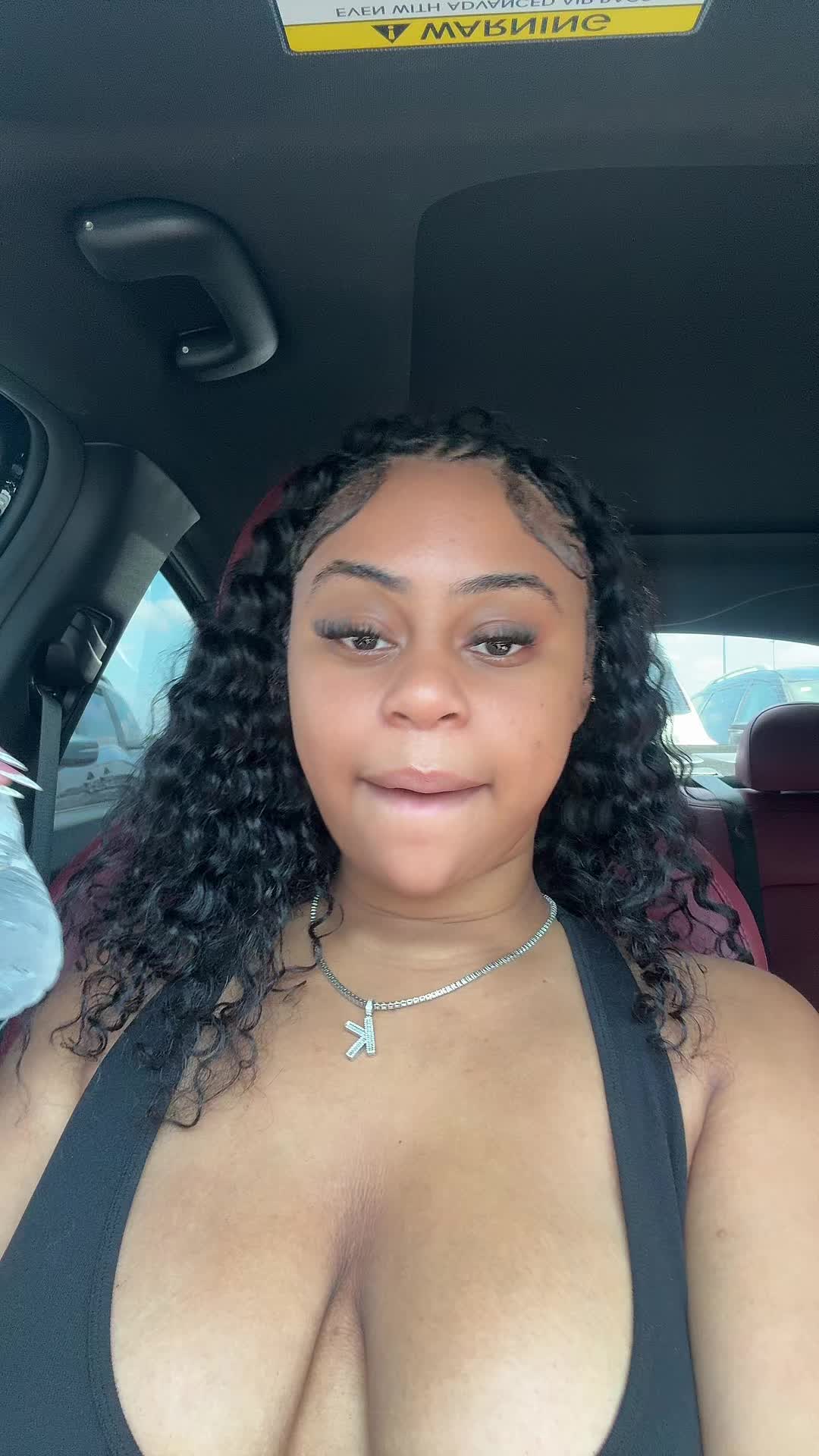 @Kaylalebomb ✨