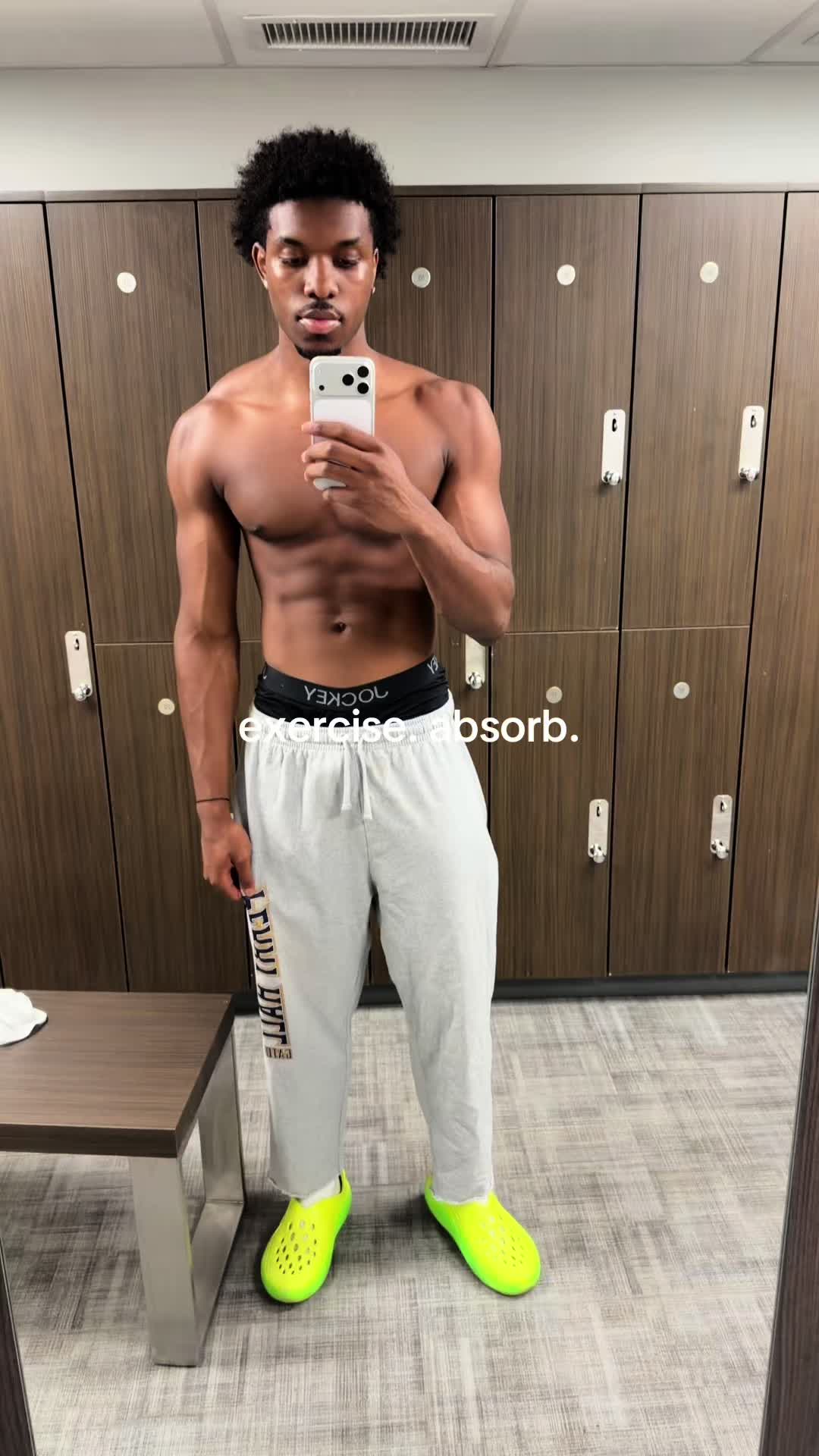 @￼