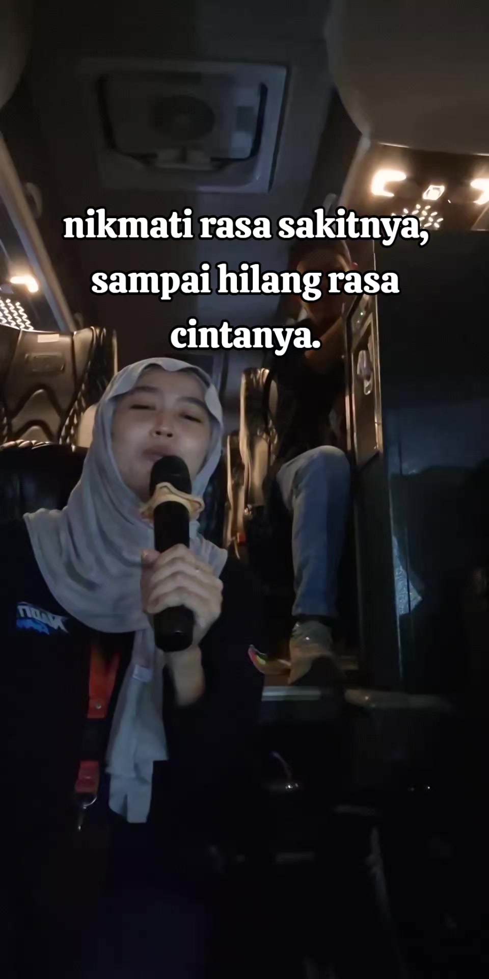 @N A N A