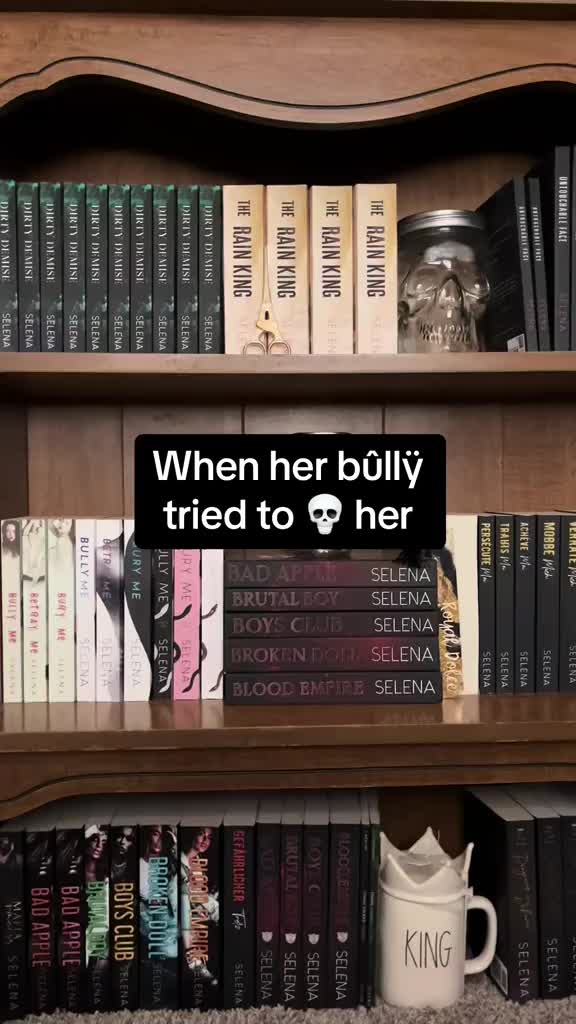 @Selena