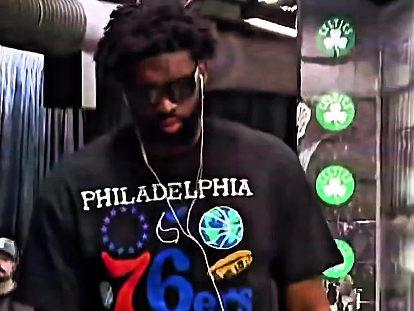 @𝑞𝑢𝑒𝑧