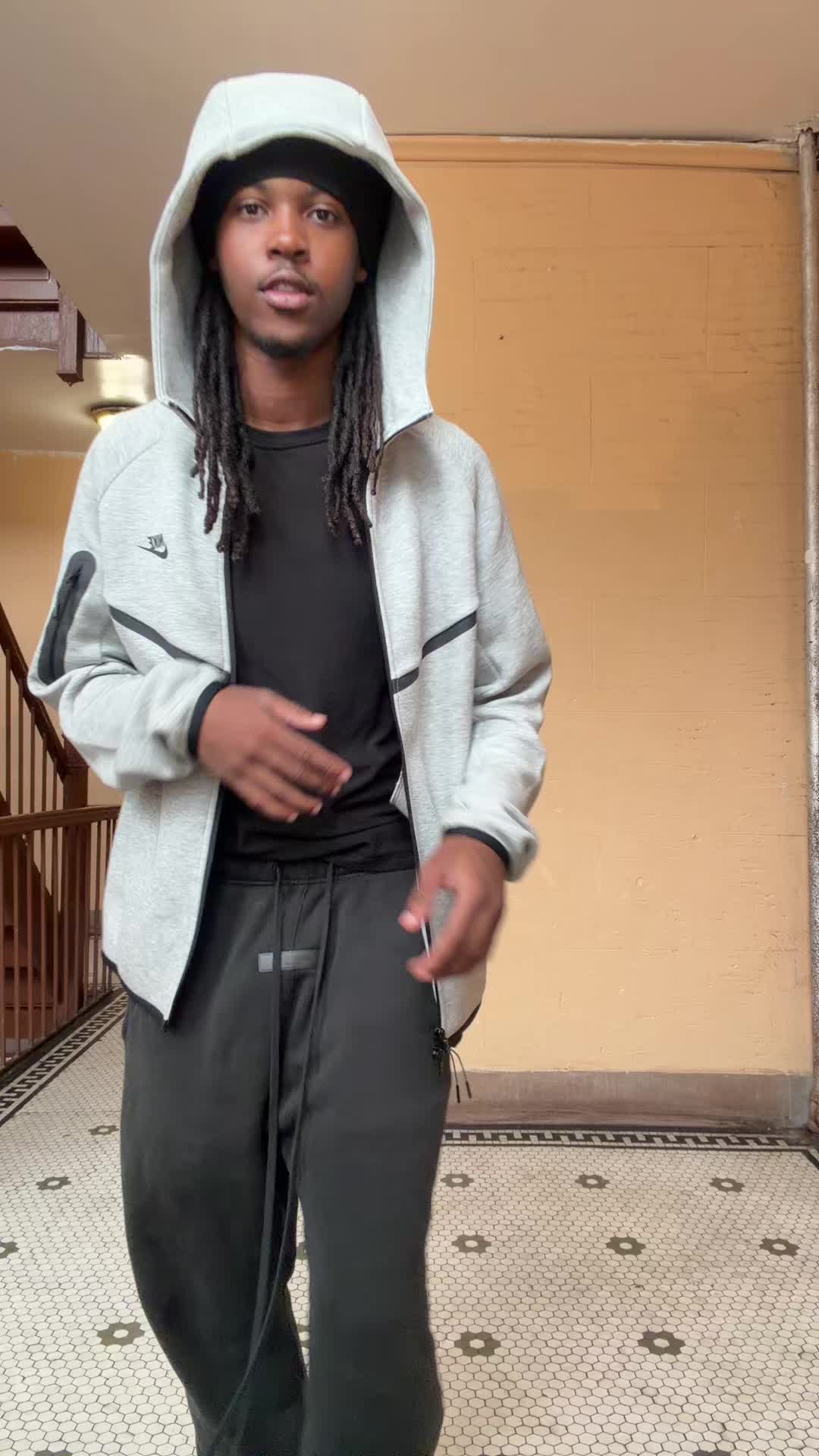 @7