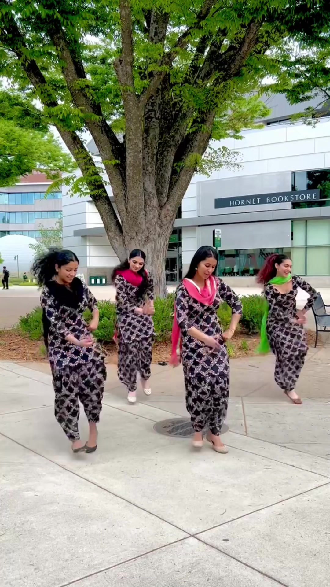 @Sukhi🦋