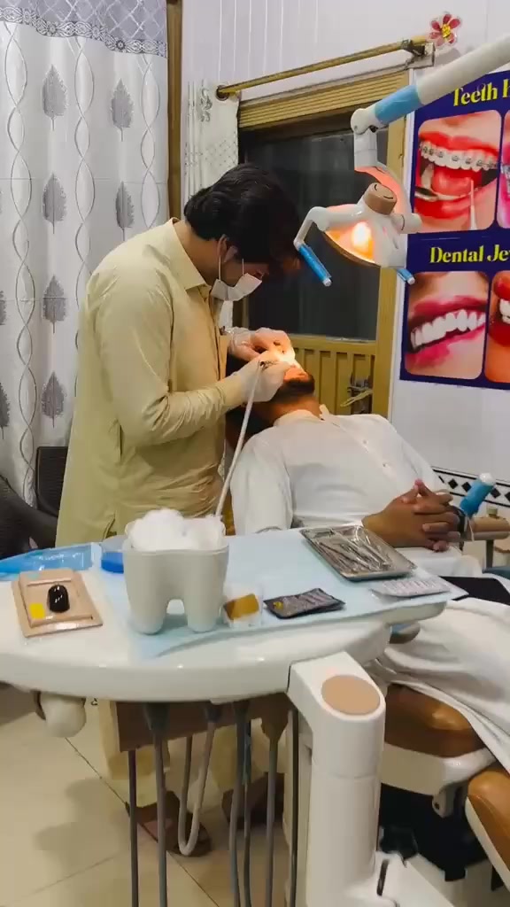 @Dr Adil khan 🦷🦷