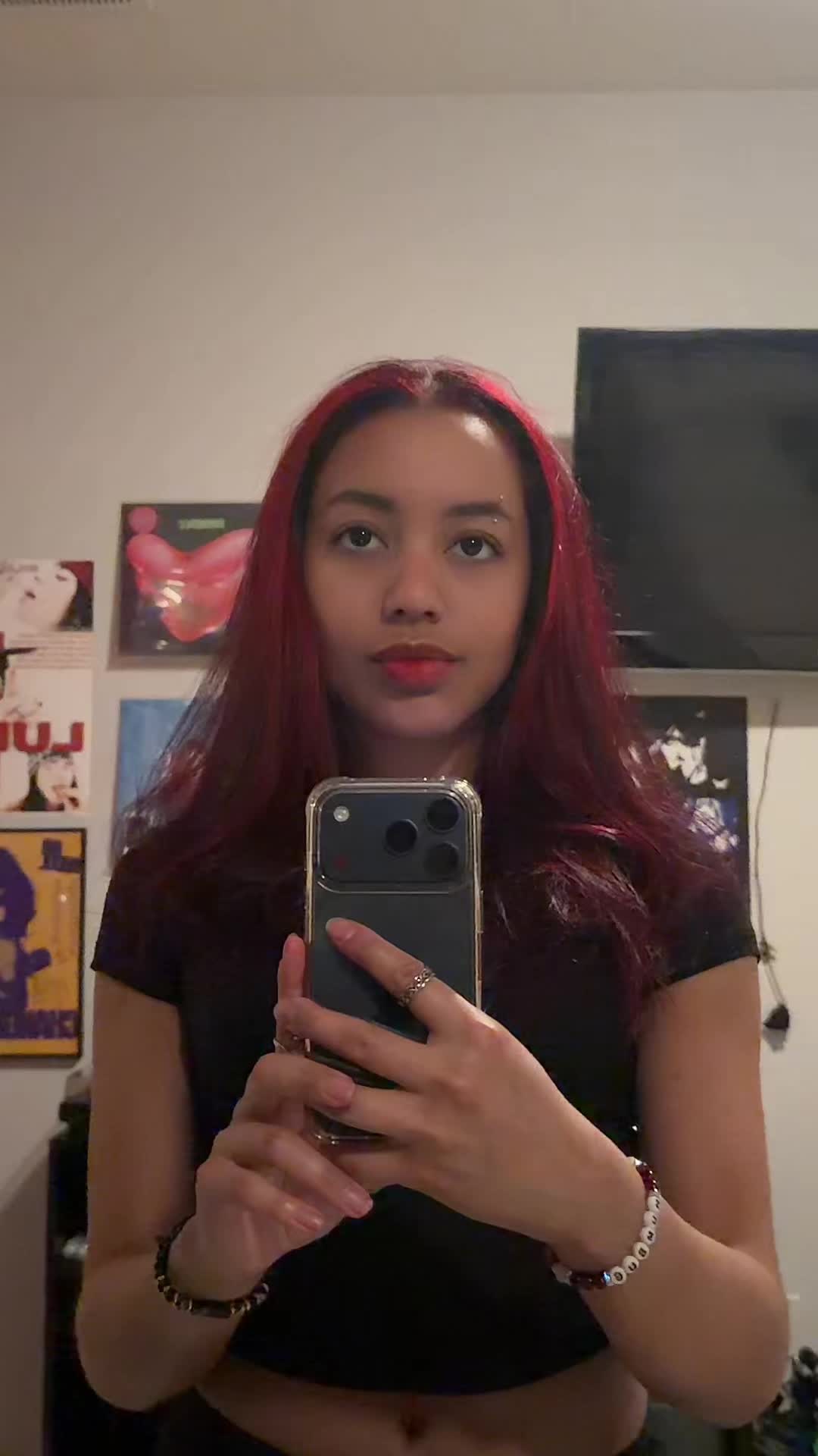 @v <3