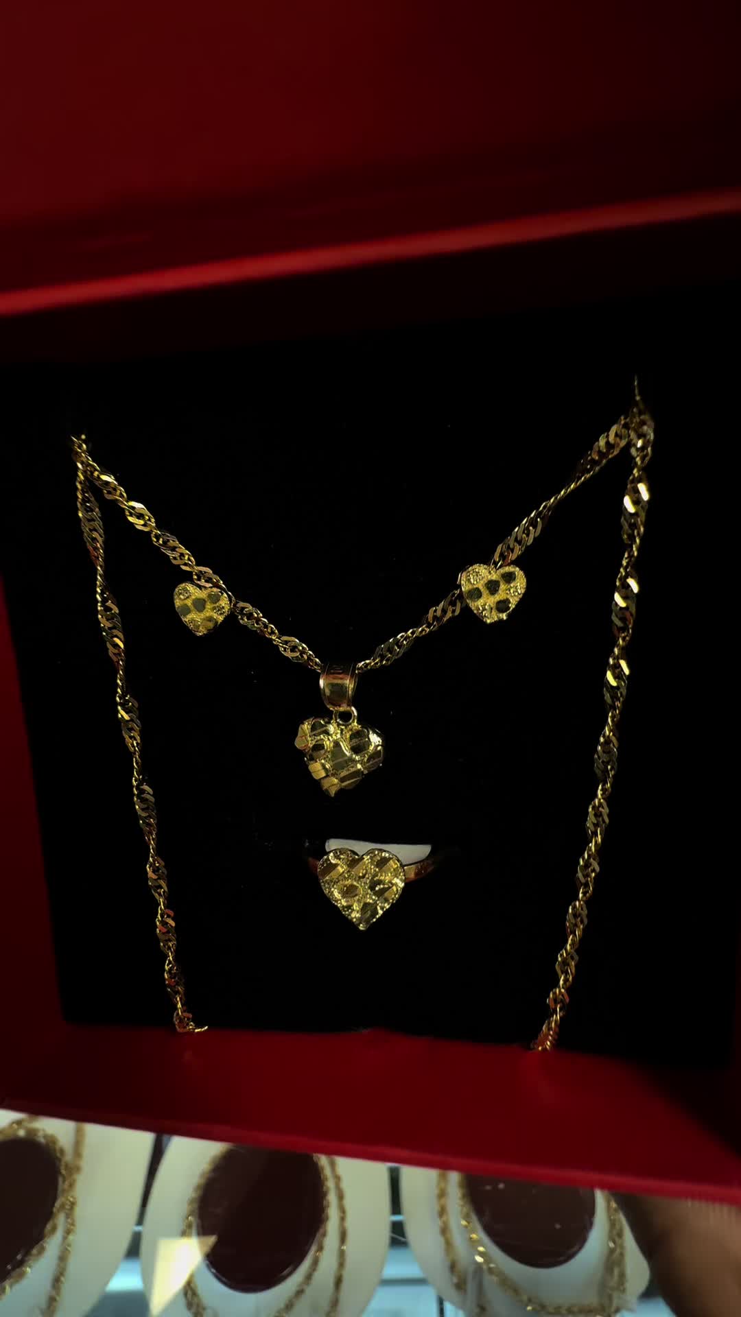 @AliJewelers