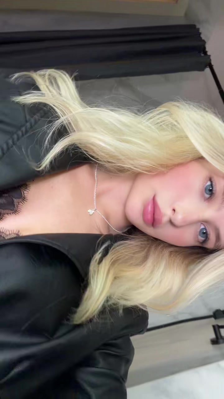 @Виктория