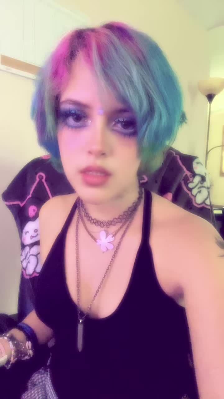 @l1v1ng4l0v3