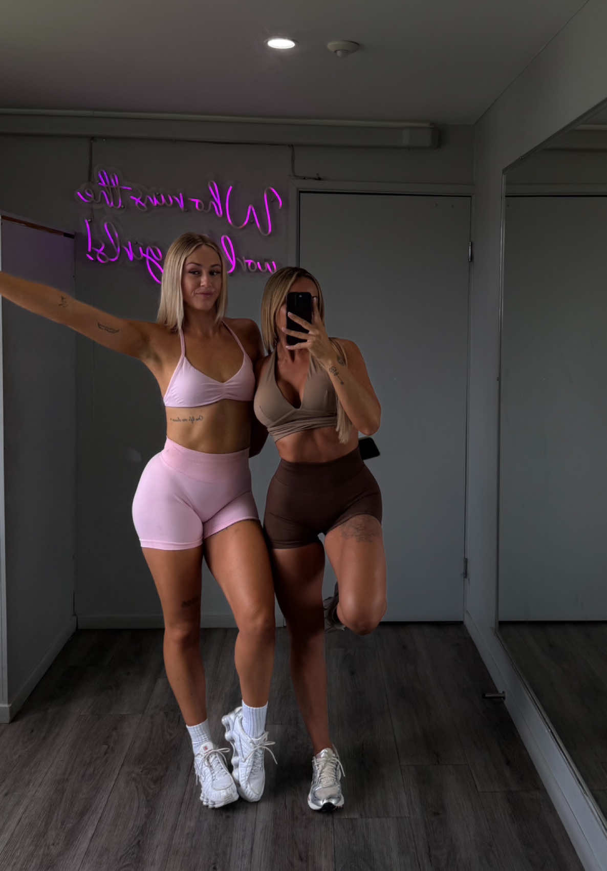 @B🦋