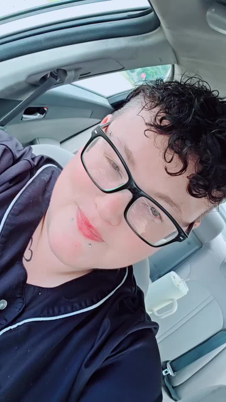 @KingSteph👑🤙🌈
