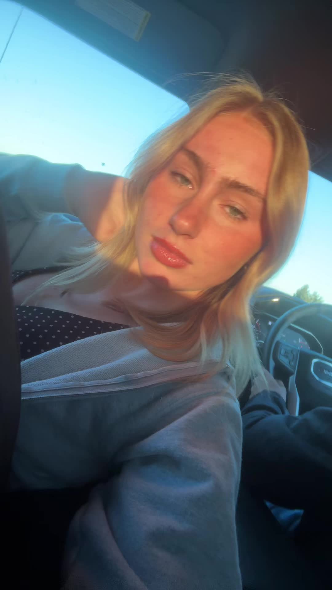 @Chloe 😇