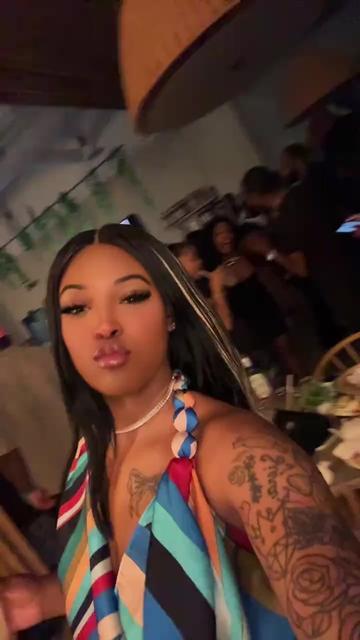 @TheeFemaleHustler❤️&zwj;🔥