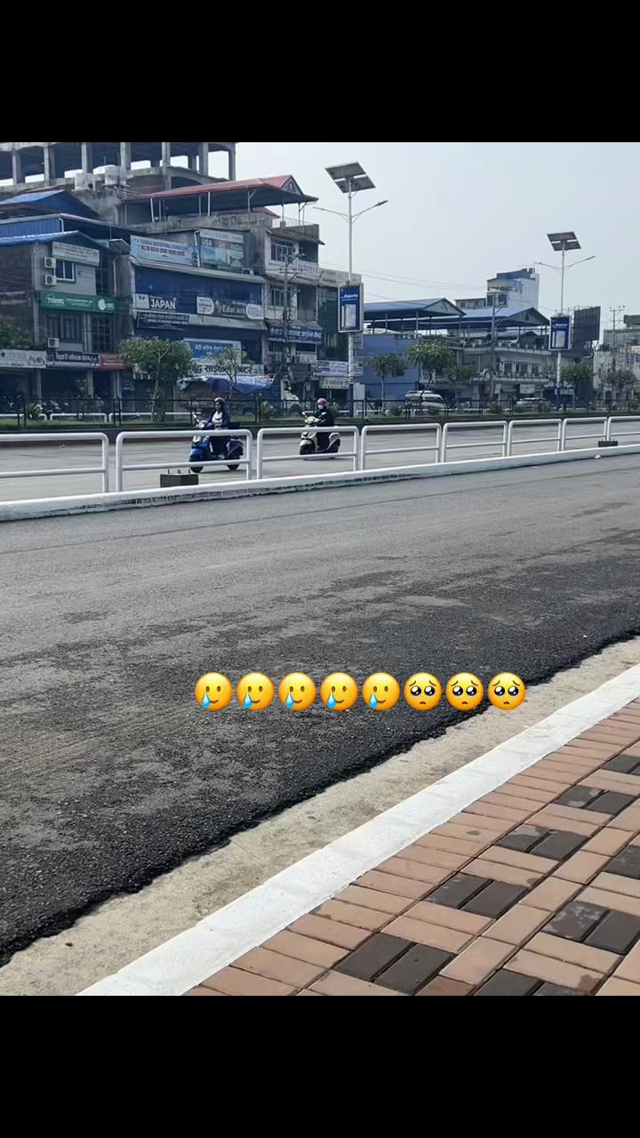 @राधा खरेल ❤️