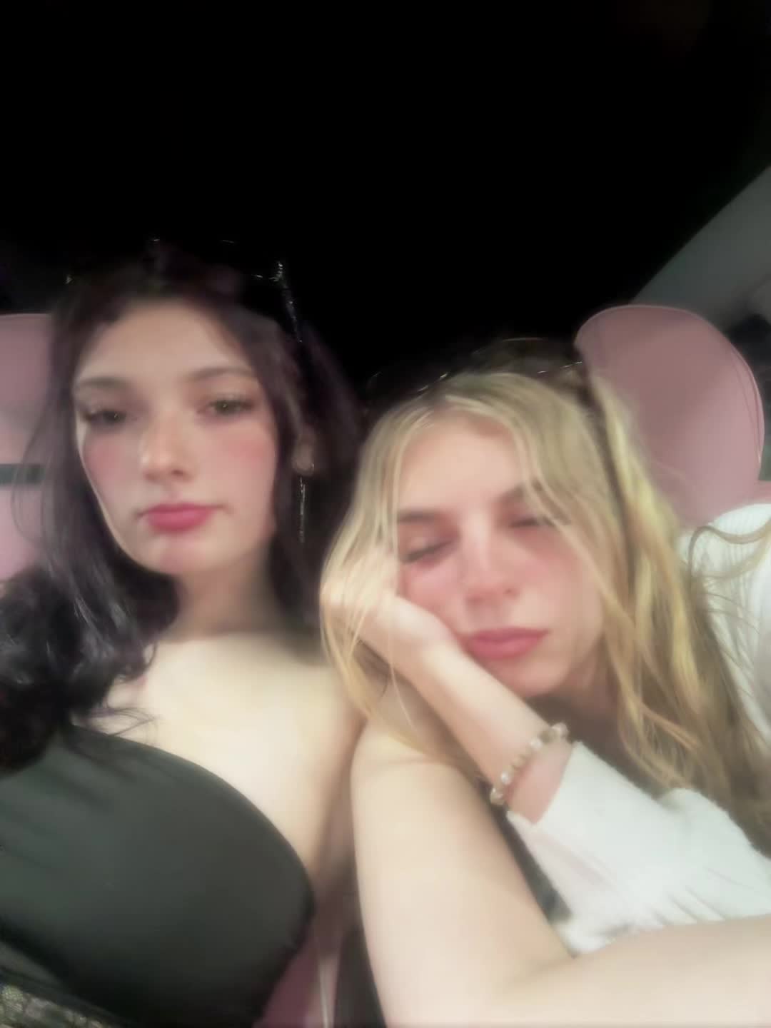 @🧸