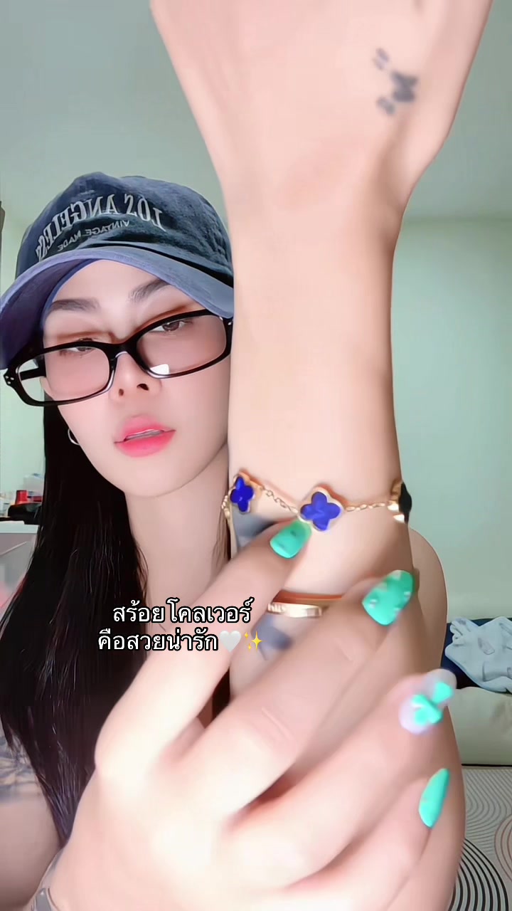 @สาวแนนที่ชอบแว่นตา