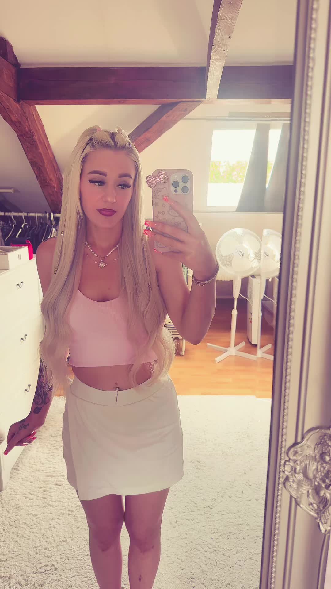 @J1na_J1na_Official_