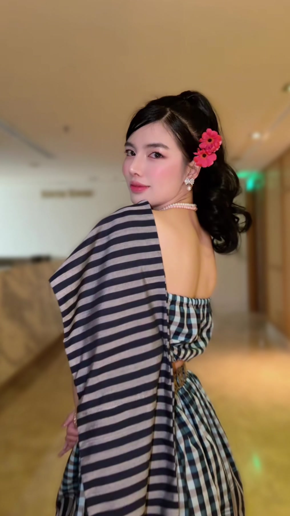 @Elle