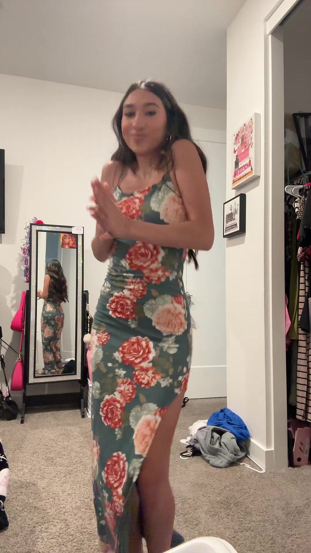 @bella