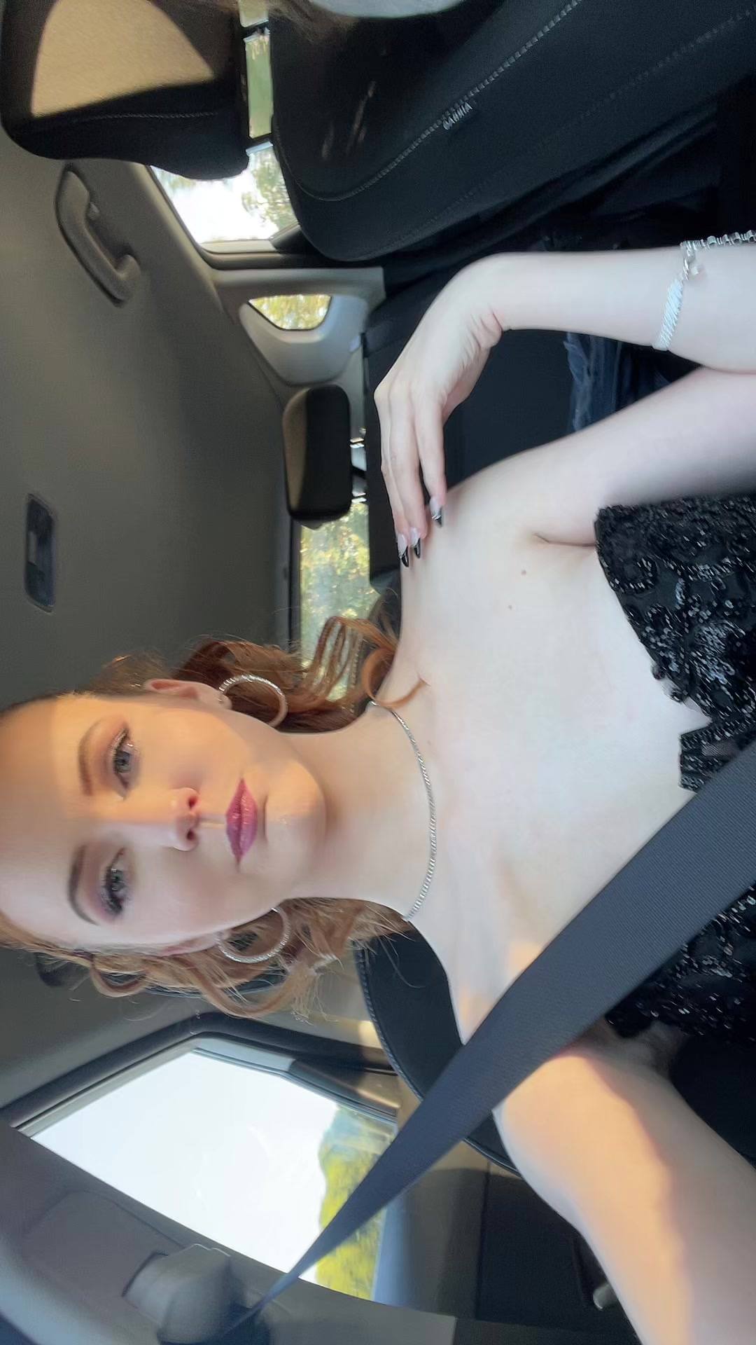 @𝒪𝓁𝒾𝓋ℯ ✪ 𝐵𝒶𝓇𝓃𝑒𝓈