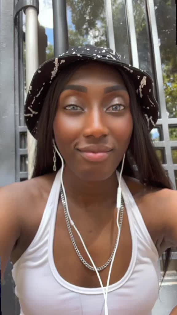 @DialloKiss