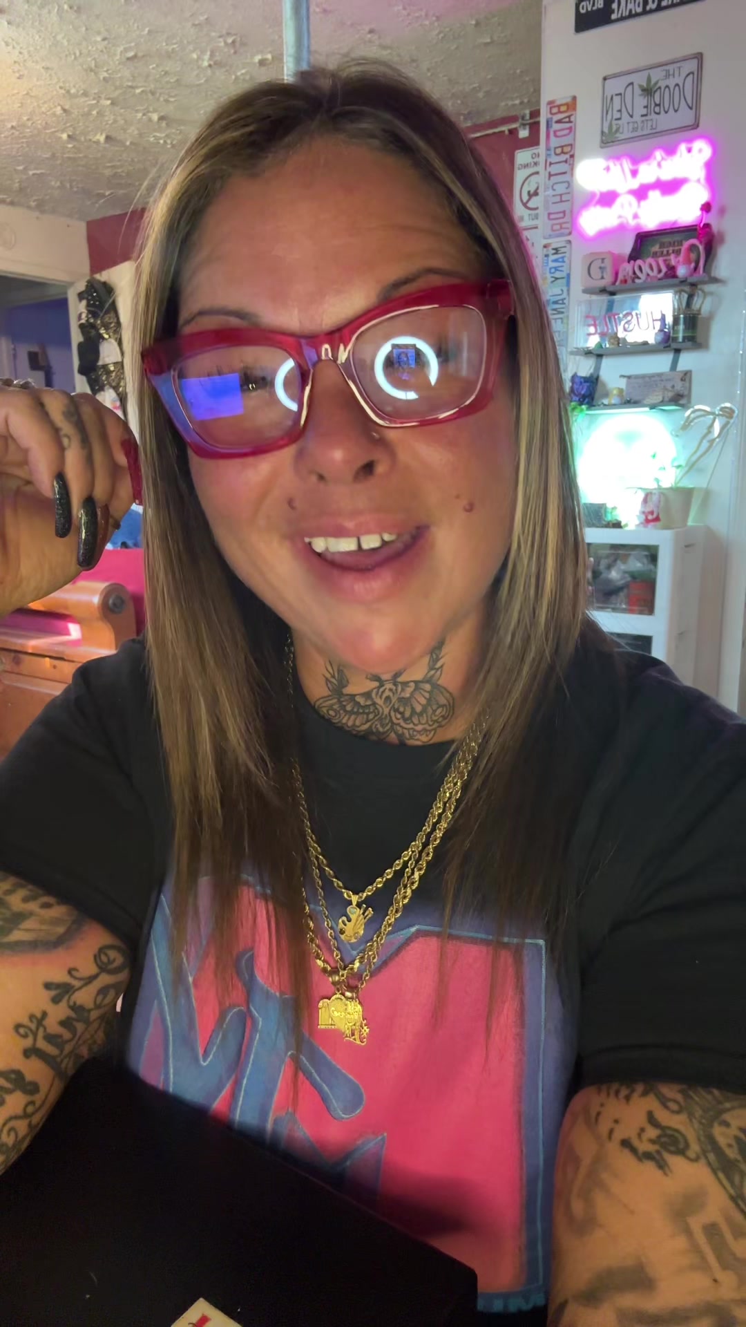 @Tattedstonermom🫧🤞🏼