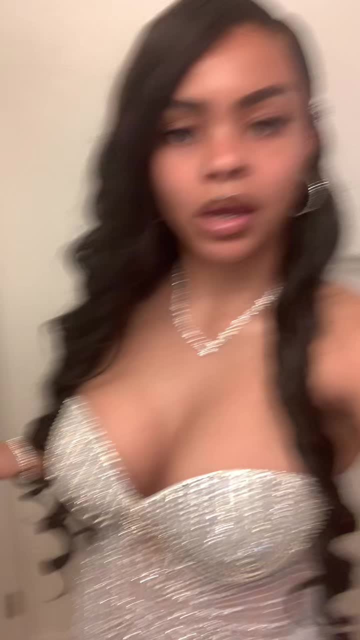@ᴅ ᴀ ʏ ᴍ ᴏ ɴ ɪ ᴇ 🥷🏽