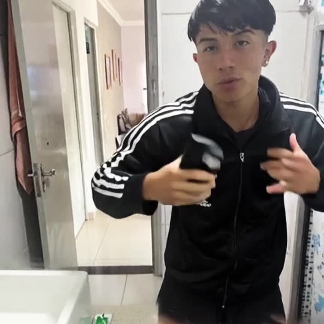 @🎬