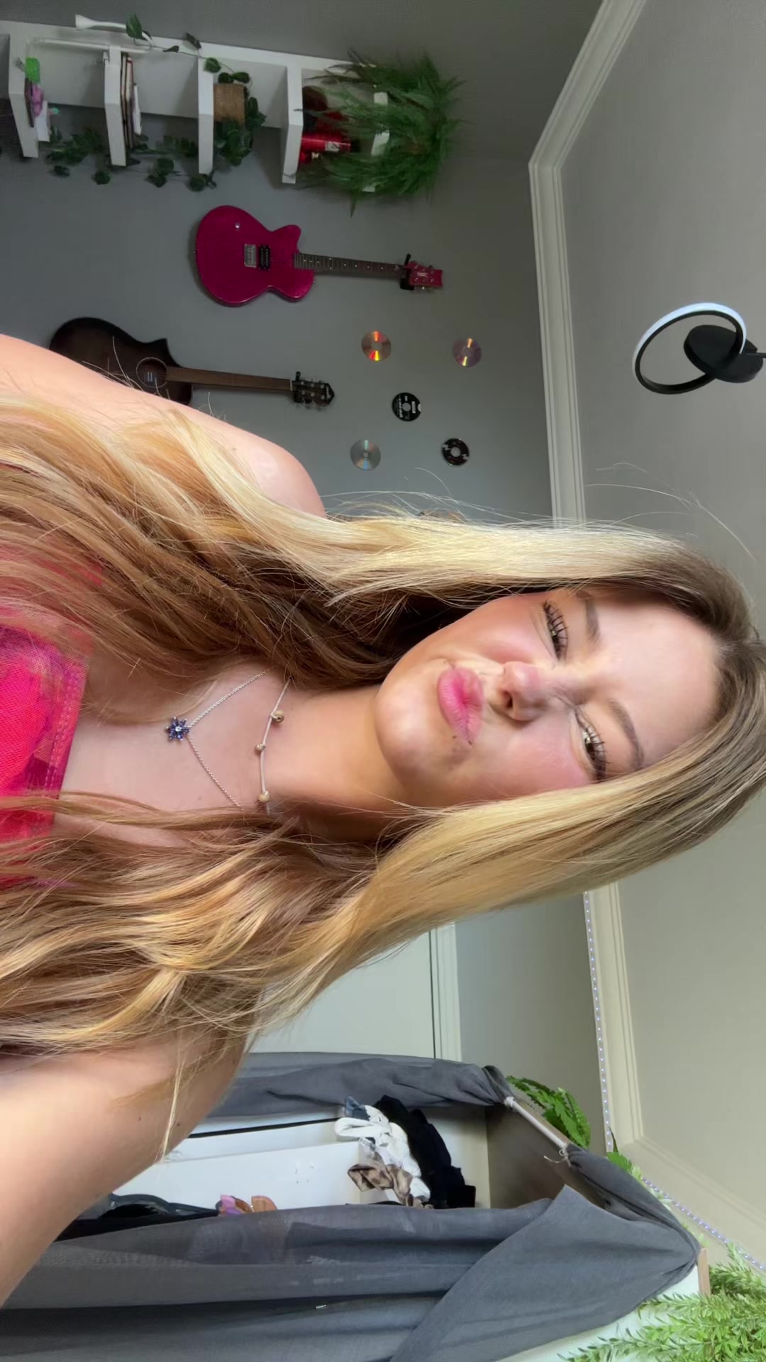 @Devii🪼
