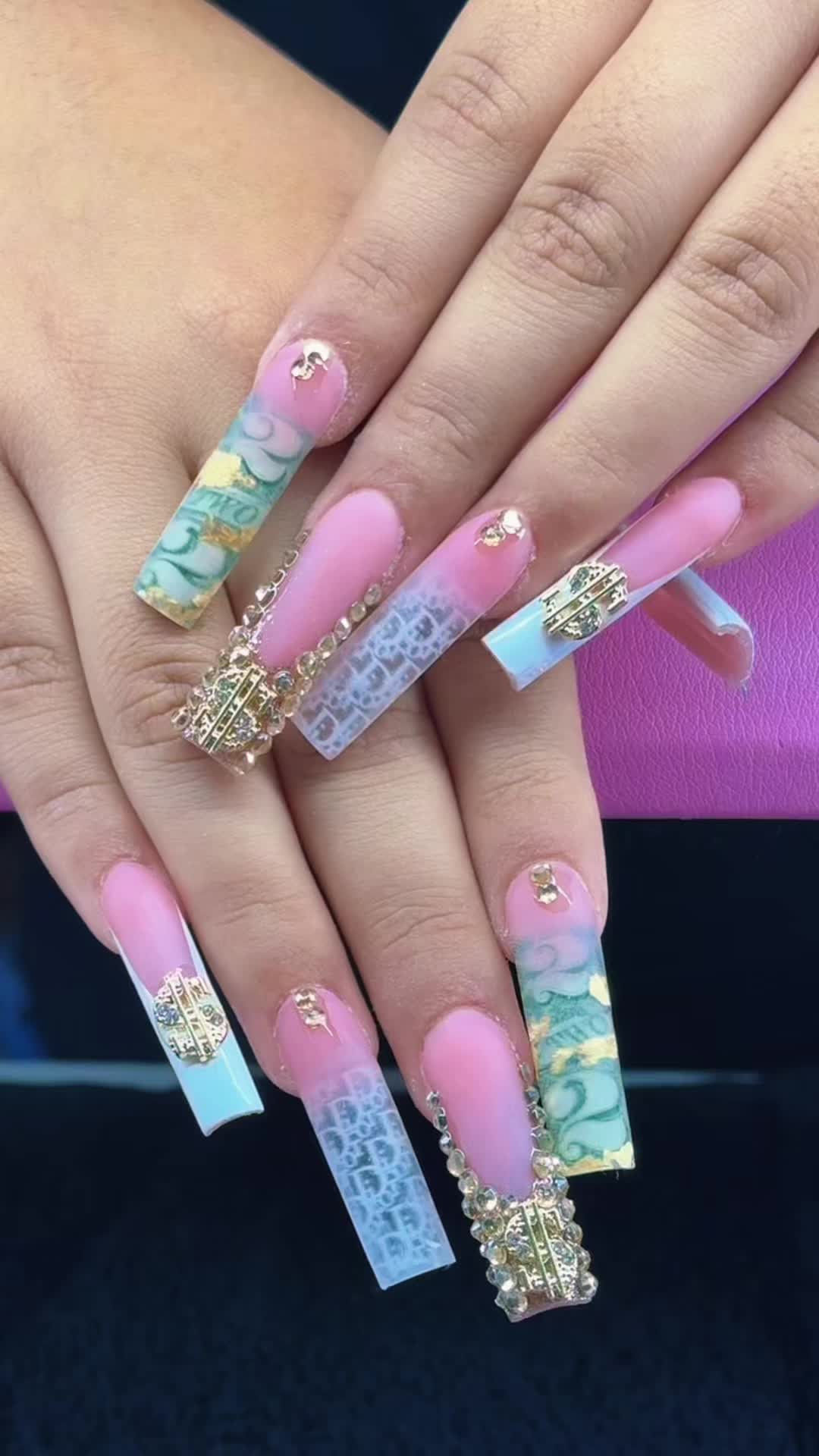 @Nailsbymonsee
